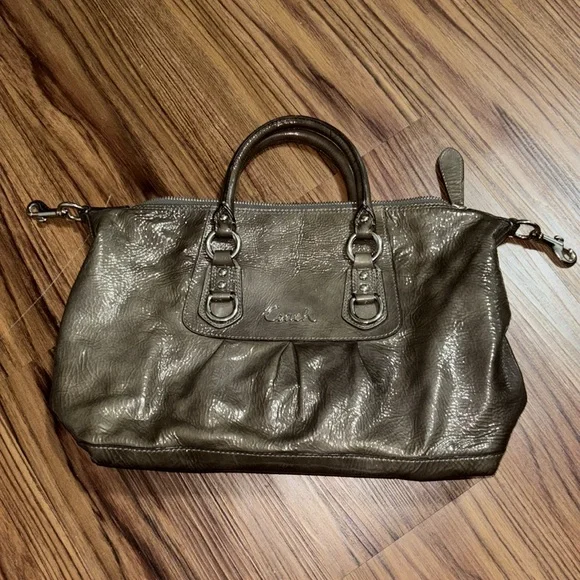 Coach Purse - Picture 2 of 6